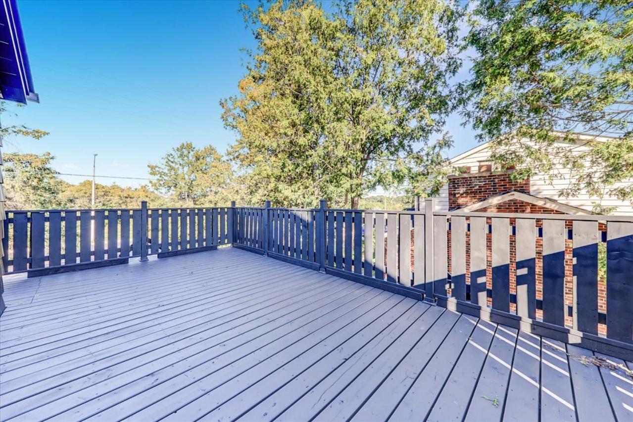 Stunning 7 Bedroom Rougeview Home With 2 Kitchens, 5 Bathrooms, Amazing Backyard & 8-Car Parking Toronto Exterior photo